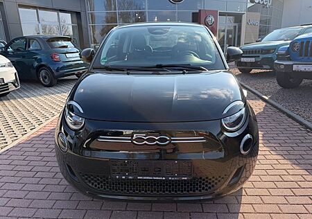 Fiat 500E 3+1 42kwh