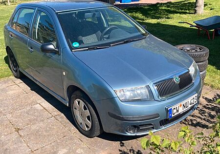 Skoda Fabia 1.2 12V Classic TÜV "neu" 8 x Reifen