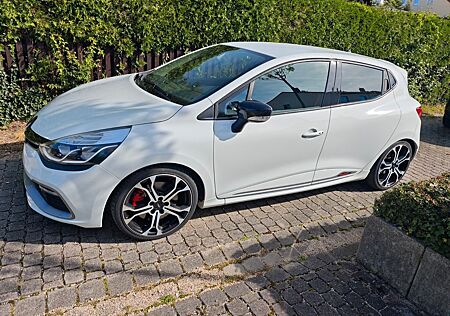 Renault Clio RS Trophy TCe 220 EDC