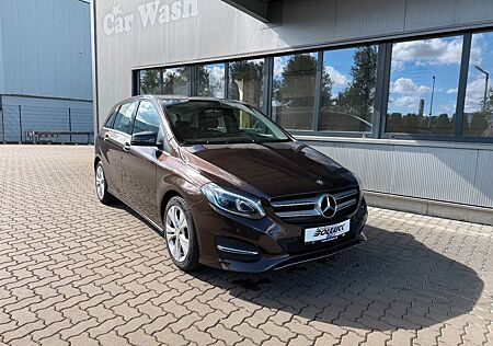 Mercedes-Benz B 180 Urban / LED-Schein / PDC / NAV