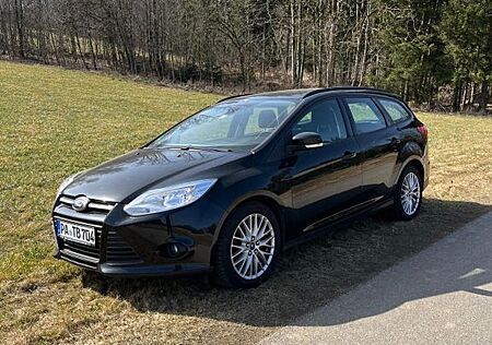 Ford Focus 1,0 EcoBoost 92kW Business Turnier Bus...