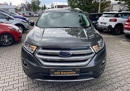 Ford Edge Titanium 4x4 Scheckheft gep