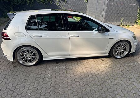 VW Golf Volkswagen Sport / 7R / Voll / Pano / KW DCC / Remus / Bull
