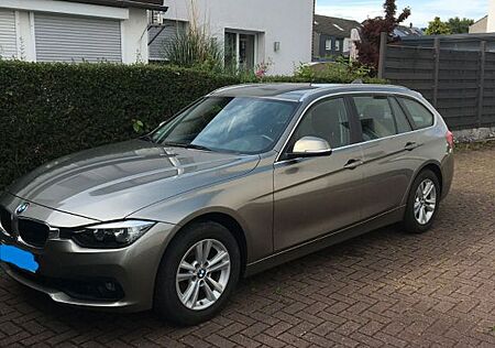 BMW 318d xDrive Touring -
