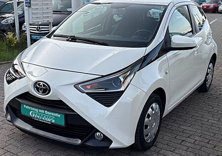 Toyota Aygo (X) Aygo -play Team D/Kamera/Tempomat/Klima