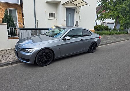 BMW 320i Coupé -