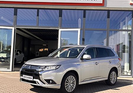 Mitsubishi Outlander PHEV Spirit 4WD 1.Hand- wie neu