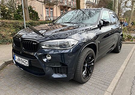 BMW X5 M neuer ATM bei 125tkm 8 fach bereift