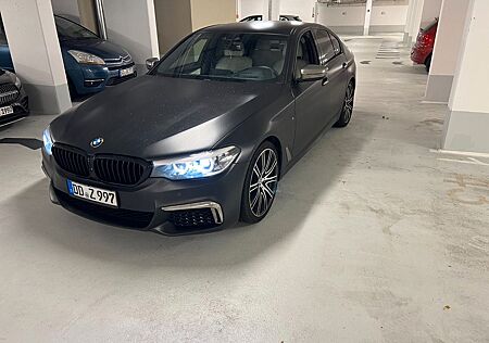 BMW M550d xDrive A -
