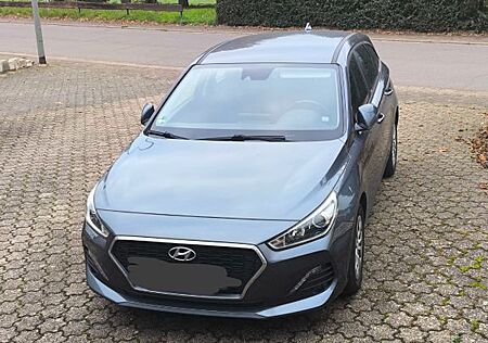 Hyundai i30 gebraucht kaufen Hyundai i30 1.0 T-GDI Select Select