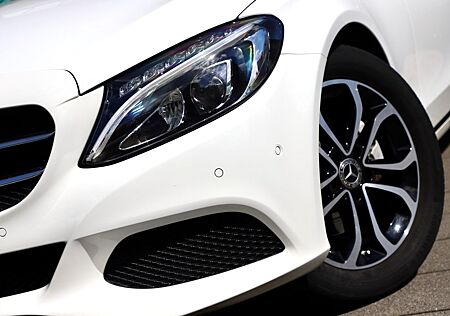 Mercedes-Benz C 200 T-Modell CGI Avantgarde Pano AHK Night