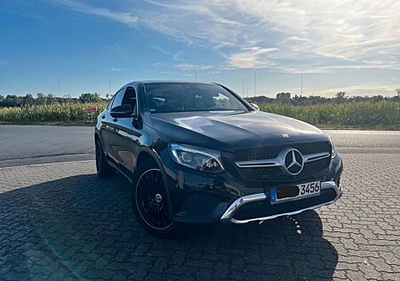 Mercedes-Benz GLC 220 d 4MATIC AMG Line Coupé Autom. AMG Line