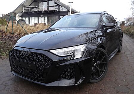 Audi RS3 Sportback FACELIFT!! MMI/MATRIX/PANO/Abgas/