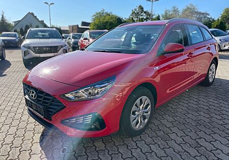 Hyundai i30 1.5 Classic Plus Drive / Klima,PDC,Tempomat