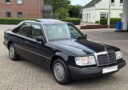 Mercedes-Benz 200 200E HISTORY ! AUTOMATIK/EINZELSITZE/SCHIEBEDACH