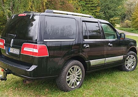 Lincoln Navigator 5,4l. 4WD 7 Sitzer Tüv 10/2027