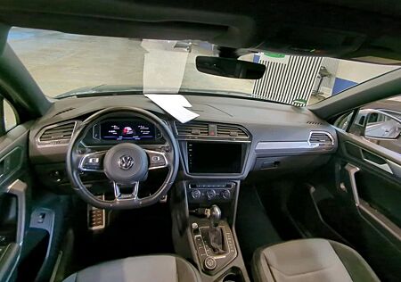 VW Tiguan Allspace Volkswagen Highline 4Motion R-Line