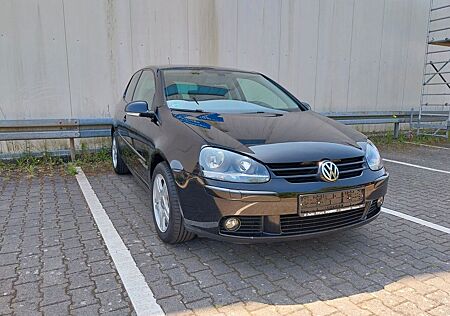 VW Golf Volkswagen V Lim. United, AHK, Schiebedach Neu TÜV