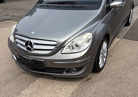 Mercedes-Benz B 200 Turbo -