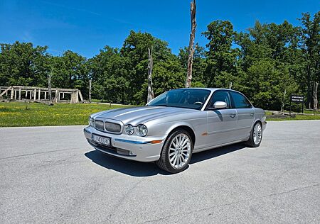 Jaguar XJR 4.2 V8 Supercharged