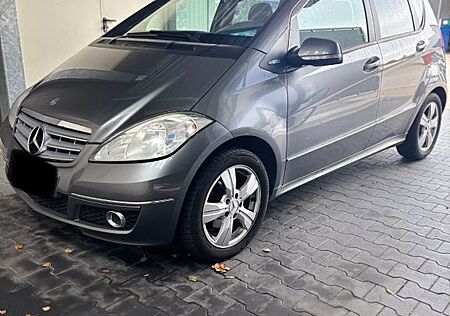 Mercedes-Benz A 160 AVANTGARDE BlueEFFICIENCY AVANTGARDE