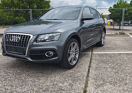 Audi Q5 2.0 TFSI S tronic quattro -
