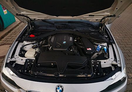 BMW 318d Touring Luxury Line Luxury Line
