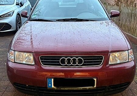 Audi A3 1.6 Attraction