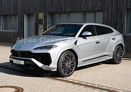 Lamborghini Urus SE 4.0 V8 PHEV On Stock Akrapovic,