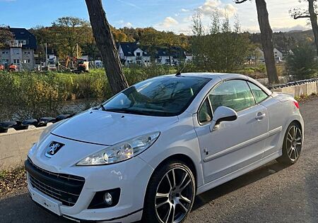 Peugeot 207 CC Black & White Edition 120 Black & Whi...