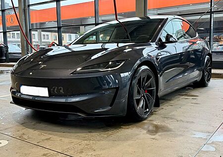 Tesla Model 3 gebraucht kaufen Tesla Model 3 Performance Highland im Top Zustand.