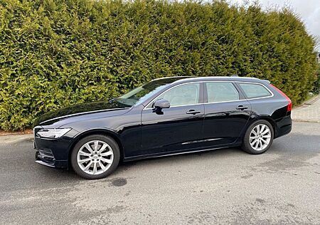 Volvo V90 T4 Momentum Scheckheft Panoramadach Leder