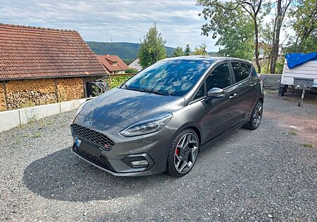 Ford Fiesta 1,5 EcoBoost ST PerformancePaket GARANTIE