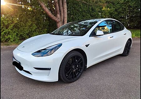 Tesla Model 3 - AWD, LongRange mit Enhanced Autopilot