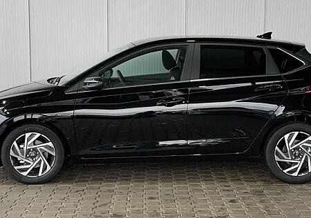 Hyundai i20 GO Plus 1.0 T-GDI 6MT 100 PS / Sitz + Lenkra