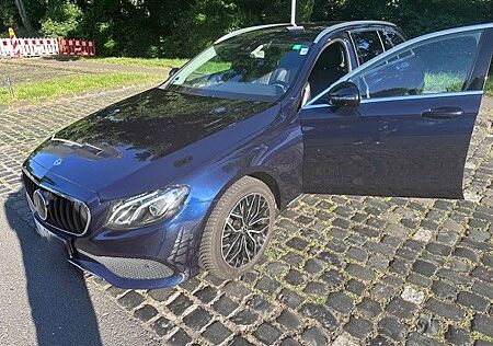 Mercedes-Benz E 200 d T Autom. -