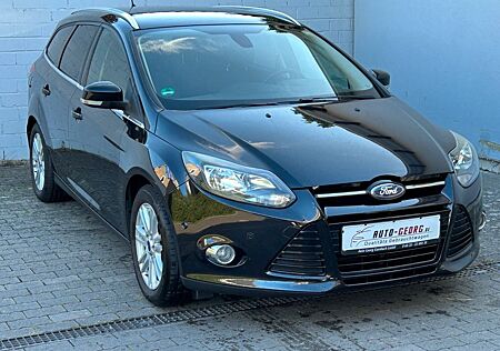 Ford Focus Turnier Titanium *NAVI*SHZ*PDC*