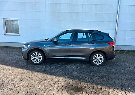 BMW X1 xDrive25e Mineralgrau Metallic M Sportpaket