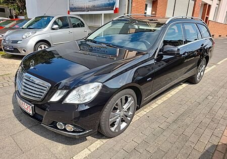 Mercedes-Benz E 200 T-Modell CGI BlueEfficiency NAVI SHG