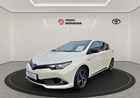 Toyota Auris Hybrid Style Selection NAVI Anhängerkupplu