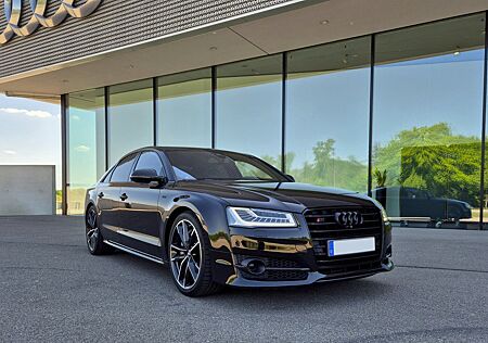 Audi S8 plus 4.0 TFSI quattro tiptronic