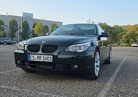 BMW 525i A -