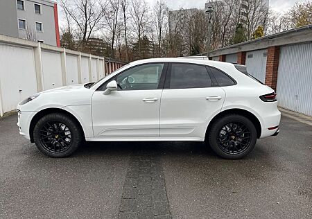 Porsche Macan Turbo Turbo | Approved bis 12/2025