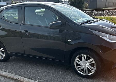Toyota Aygo (X) Aygo D. Team Kamera, Klima, Tempomat