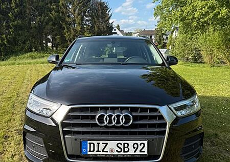 Audi Q3 1.4 TFSI cylinder on d. S tronic design d...