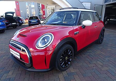 Mini Cooper SE "LED/Navi/Panorama/SHZ/DCC"