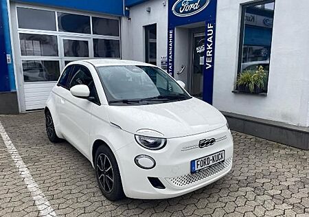Fiat 500E Action Batterie 23,8 kWh mit erst 15.000 KM