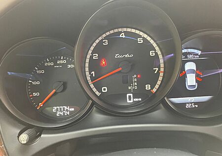 Porsche Macan Turbo *1.HAND*28TKM*NEUWERTIG*BRD*