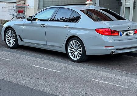 BMW 520d xDrive A Luxury Line Luxury Line