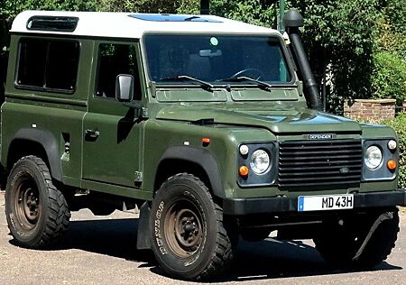 Land Rover Defender 90 2,5 L TDI Station Wagon 88821 km